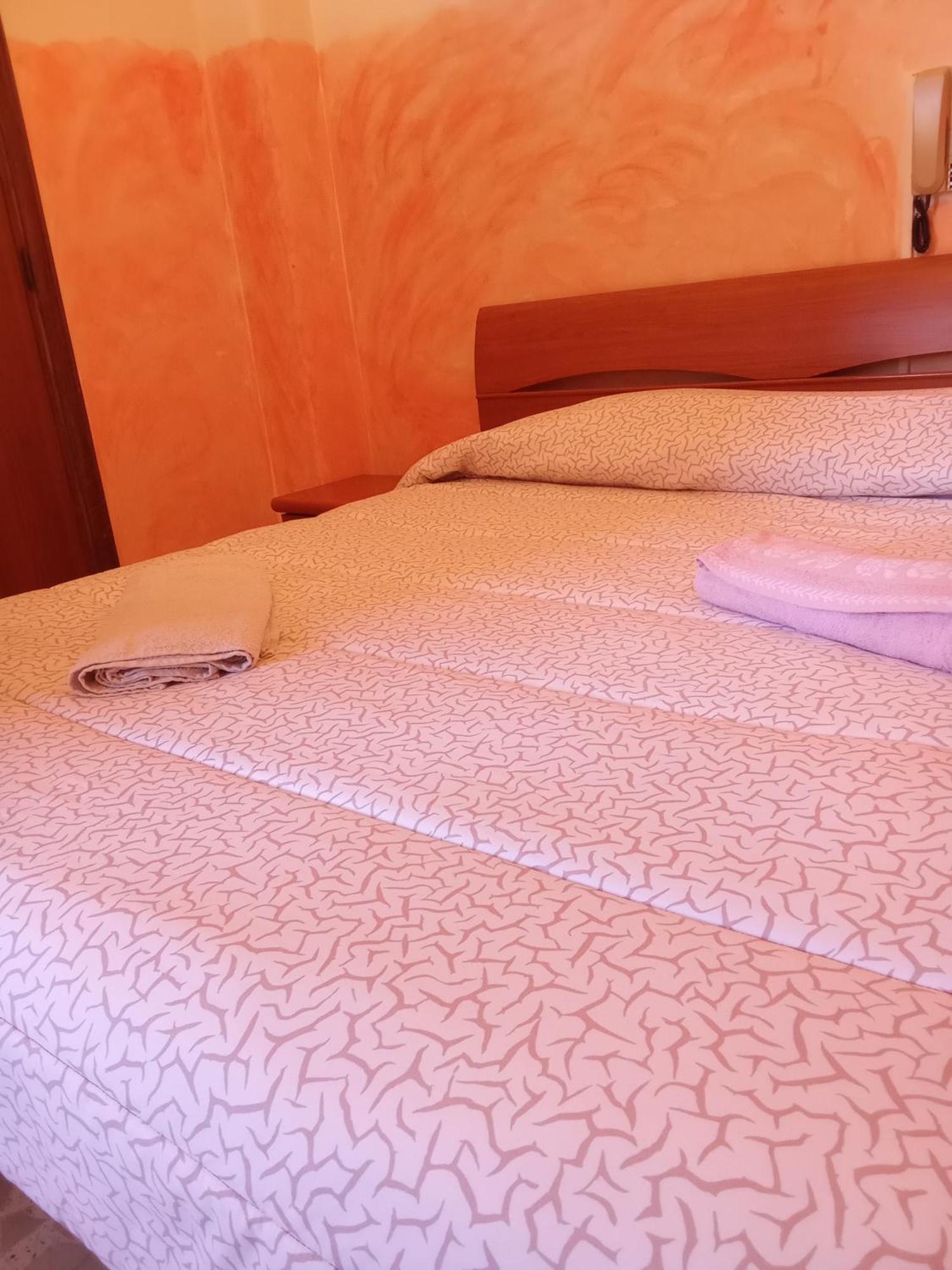 Casa Etna Hotel Randazzo Bagian luar foto