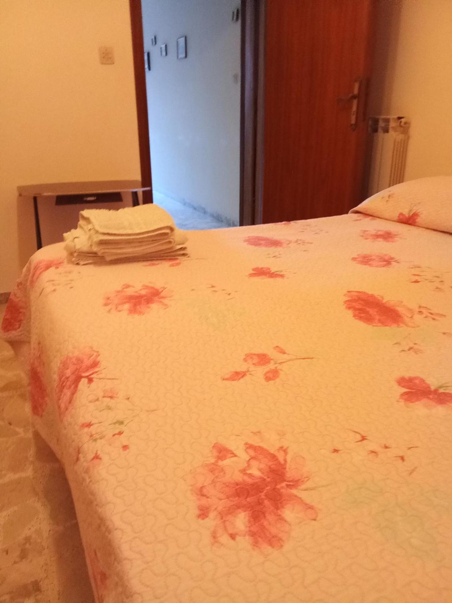 Casa Etna Hotel Randazzo Bagian luar foto